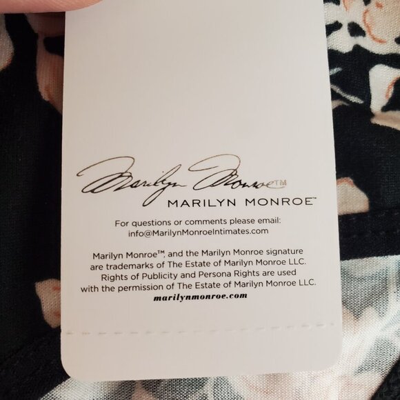 NWT MARILYN MONROE SZ M 5-Pack Super Soft Panties Briefs Pink Black Patterns - Picture 6 of 9